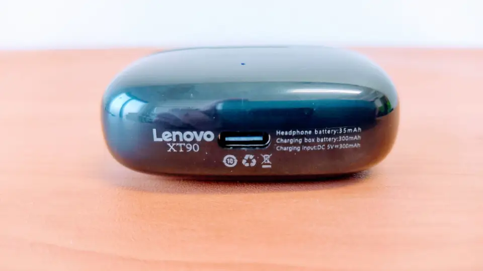 Lenovo「XT90」のインターフェース