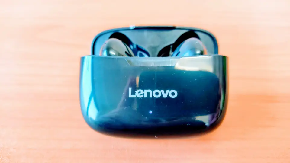 Lenovo「XT90」のケースLED